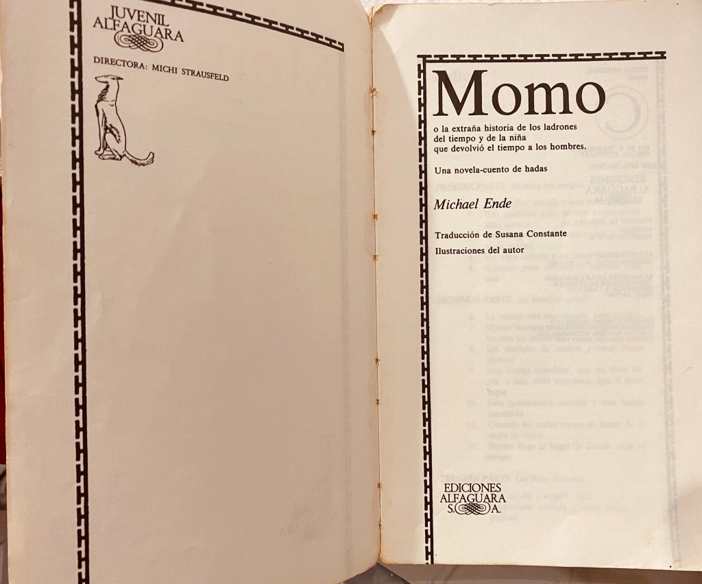 interiores Momo subtítulo