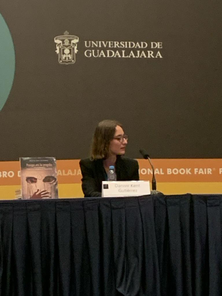 dánivir kent en la feria del libro guadalajara
