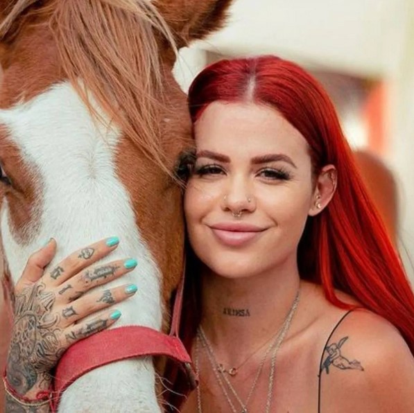 animalista rescate de caballos elena larrea