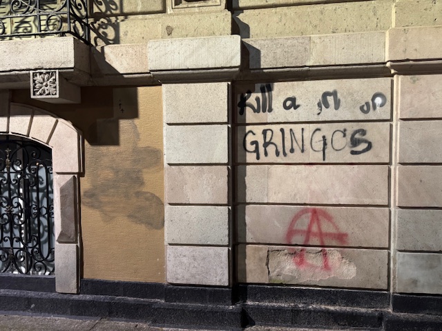 matar gringos xenofobia marcha