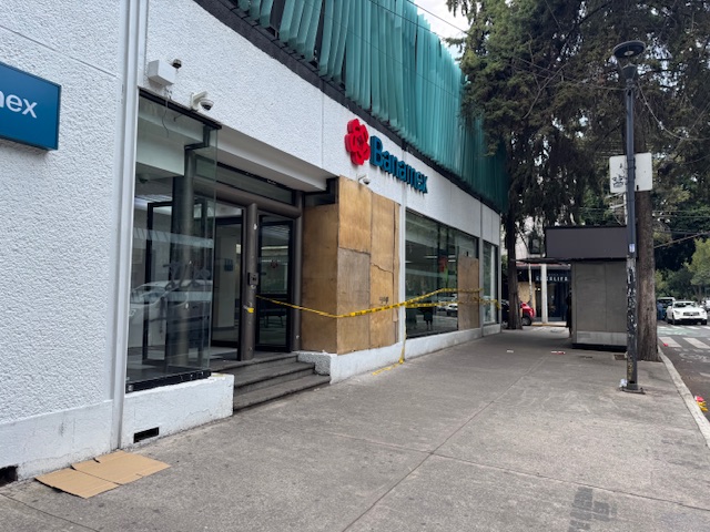banamex y starbucks vandalizados marcha colonia roma