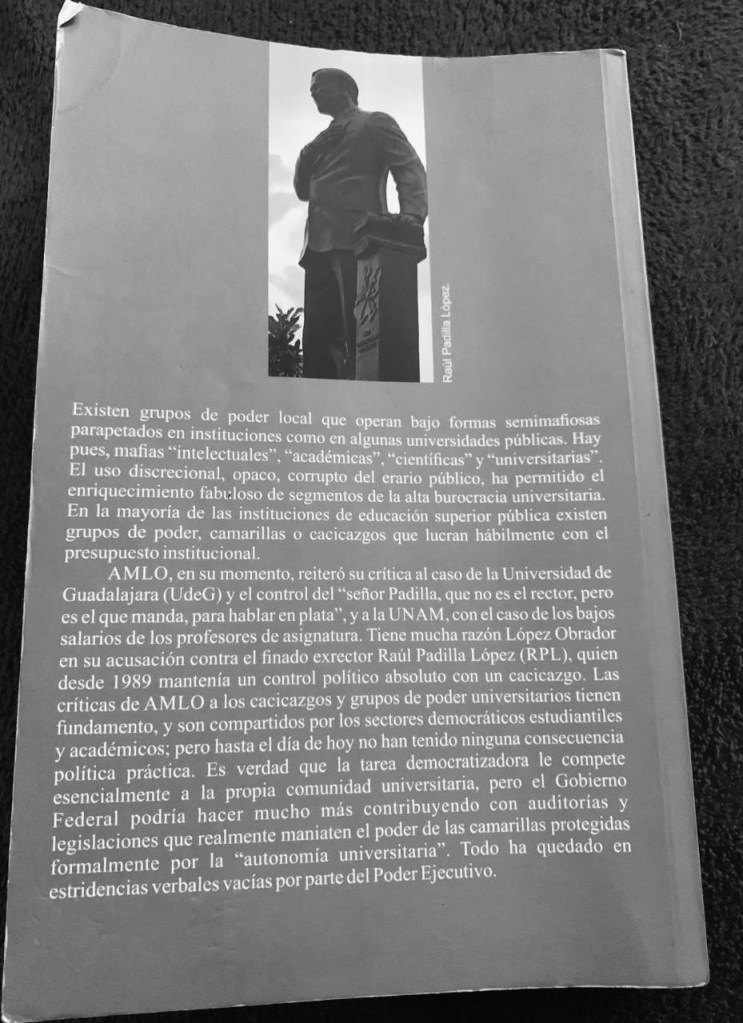 libro crítico sobre la universidad de guadalajara