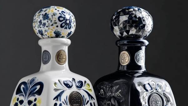 botellas de tequila tradicional 100% mexicano