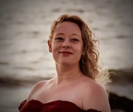 activista poeta asesinada por ICE en EU